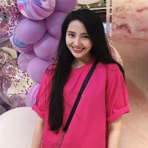 娱乐吃瓜姐王艺瑾是谁啊,她是如何成为吃瓜界的佼佼者的？